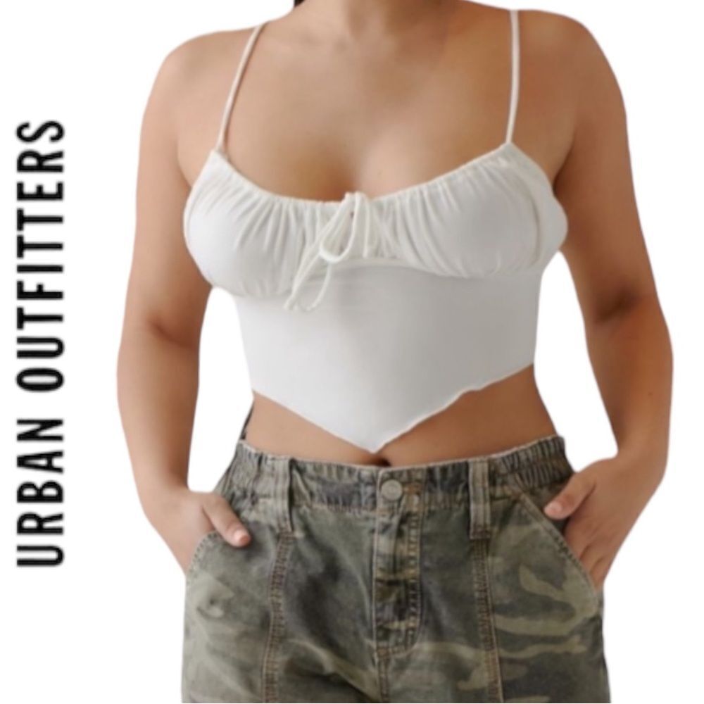 NEW UO Urban Outfitters Capri White Hanky Hem Cami Top M